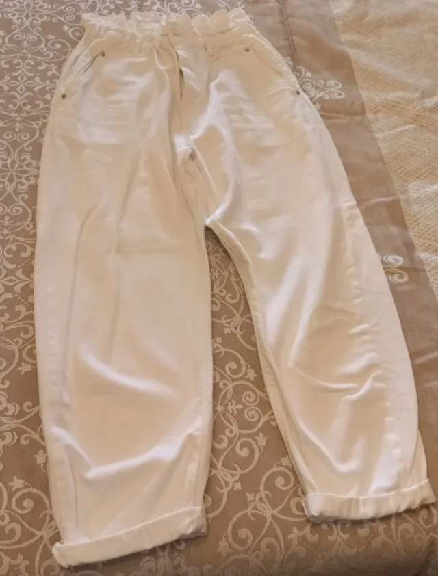 Vaqueros blancos de Zara