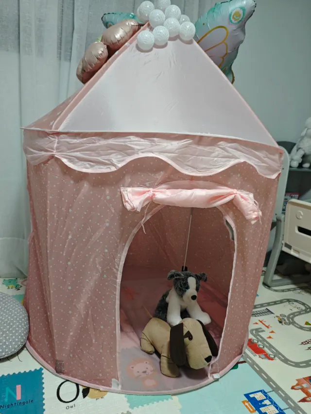 Tienda campaña infantil rosa.