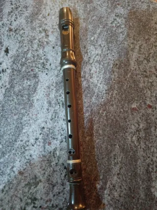 Flauta dulce marrón