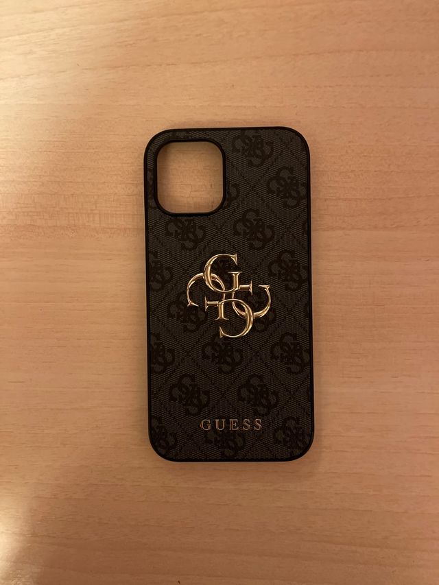 Custodia Guess per iPhone 12 Pro Max nera