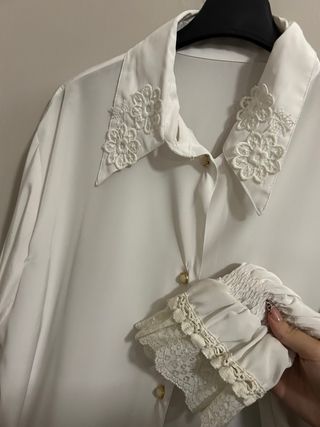 Camicia vintage bianca con ricami