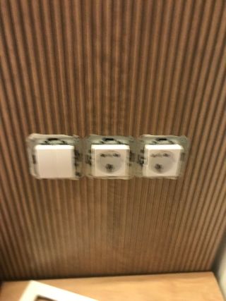 Enchufe triple con interruptor