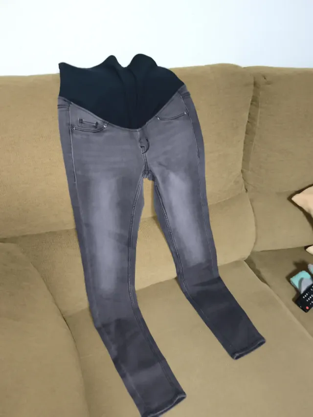 Pantalón vaquero premamá gris