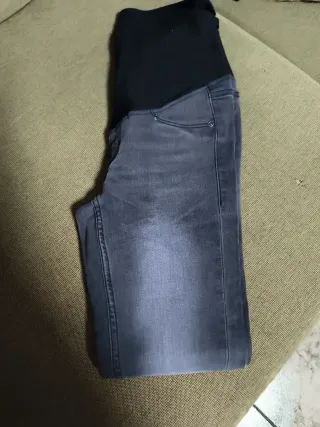 Pantalón vaquero premamá gris