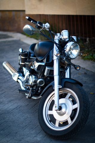 Hyosung Custom Bobber 125cc— Homologada