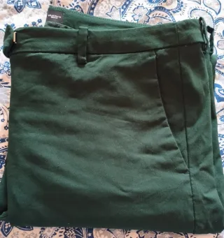 Lote 3 pantalones + 1 falda