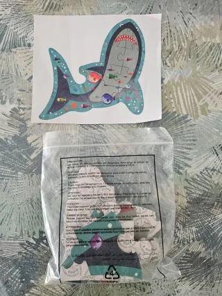 Puzzle Tiburón Floss & Rock 12 Piezas