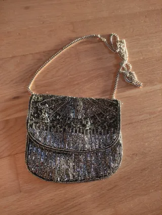 Bolso Sfera Abalorios Negro y Plateado