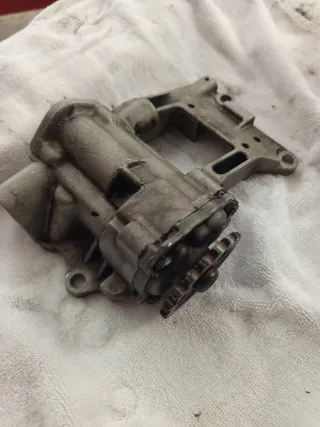 Bomba de aceite M57D2