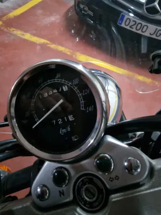 Suzuki Marauder 250 Custom Moto