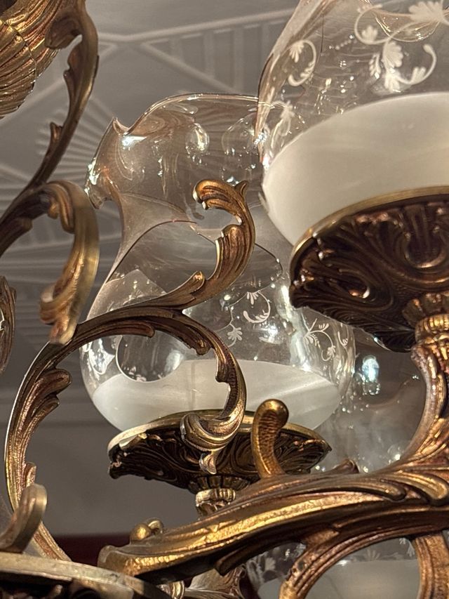 Lámpara de bronce estilo araña