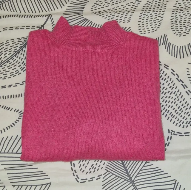 Jersey rosa intenso cuello alto