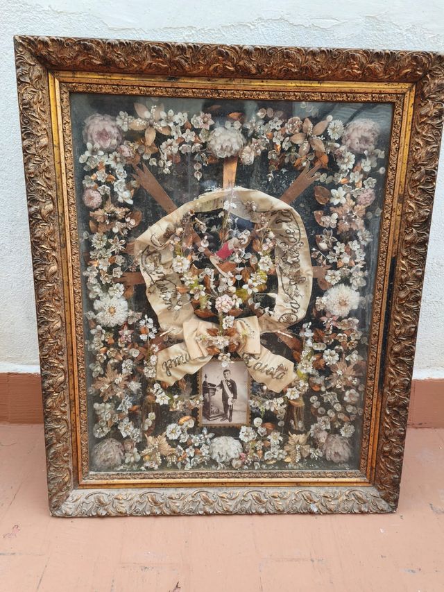 Antico quadro reliquiario