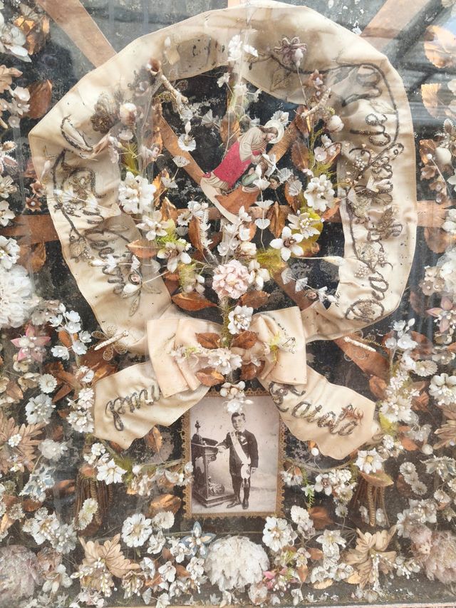 Antico quadro reliquiario