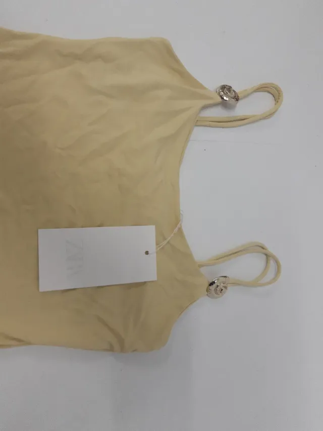 Body Zara Dorado Talla M