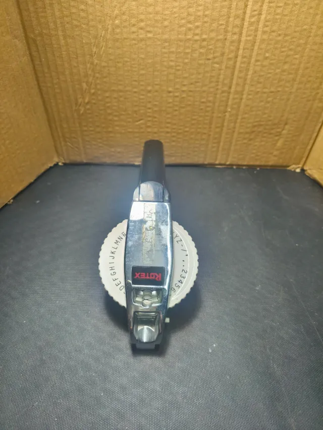 Etichettatrice manuale in rilievo Rotex