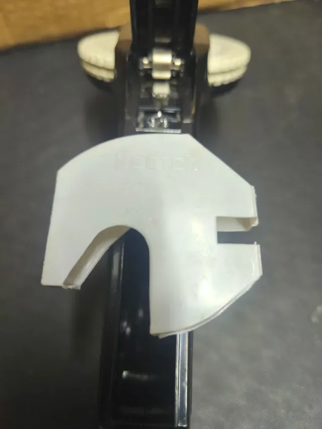 Etichettatrice manuale in rilievo Rotex