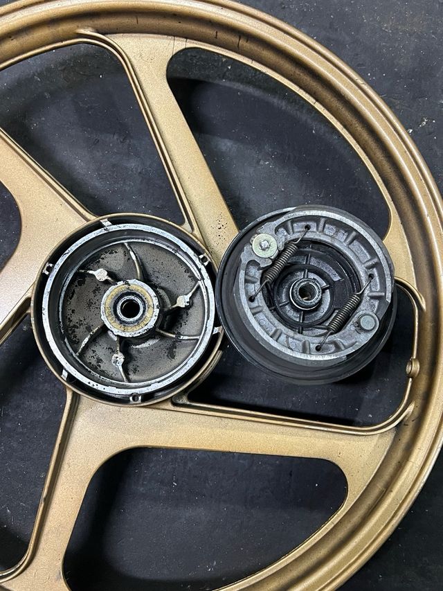 Llanta Trasera Derbi Variant Dorada wch