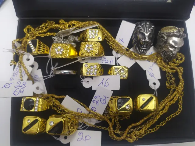 LOTTO 13 ANELLI 4 COLLANE PLACCATE ORO