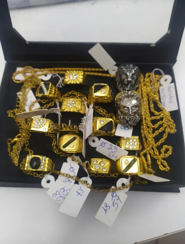 LOTTO 13 ANELLI 4 COLLANE PLACCATE ORO