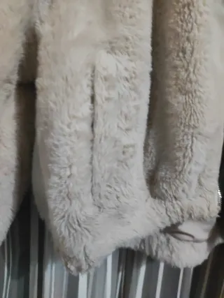 Abrigo pelo Bershka beige Talla M