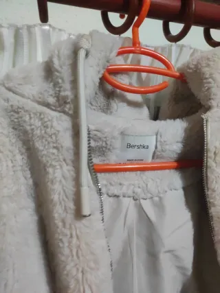 Abrigo pelo Bershka beige Talla M
