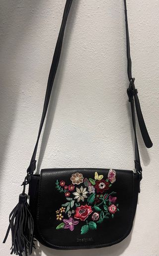 Bolso Desigual bandolera bordado flores
