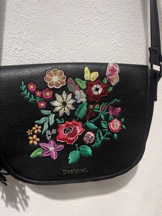 Bolso Desigual bandolera bordado flores