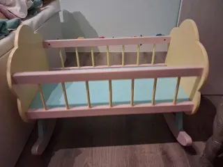 Bebé Reborn con Cuna