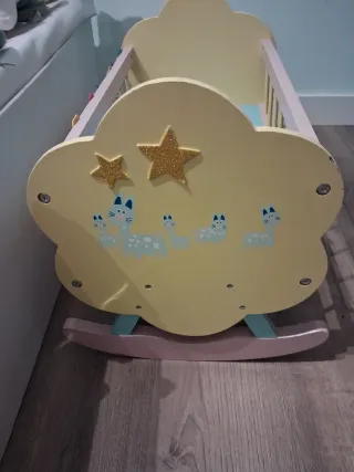 Bebé Reborn con Cuna