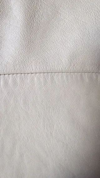 Cazadora de piel beige