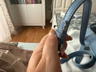 Bandolera Tous azul y roja con apliques