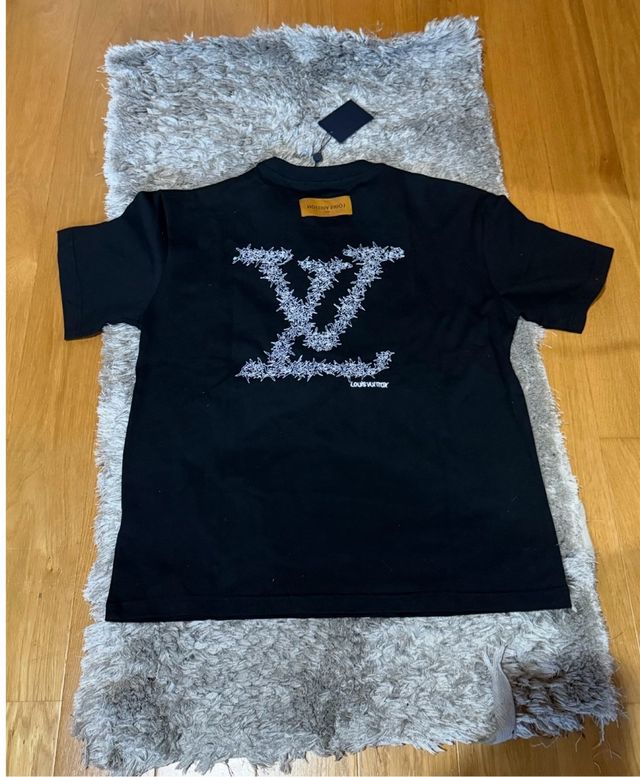 Camiseta Louis Vuitton Negra