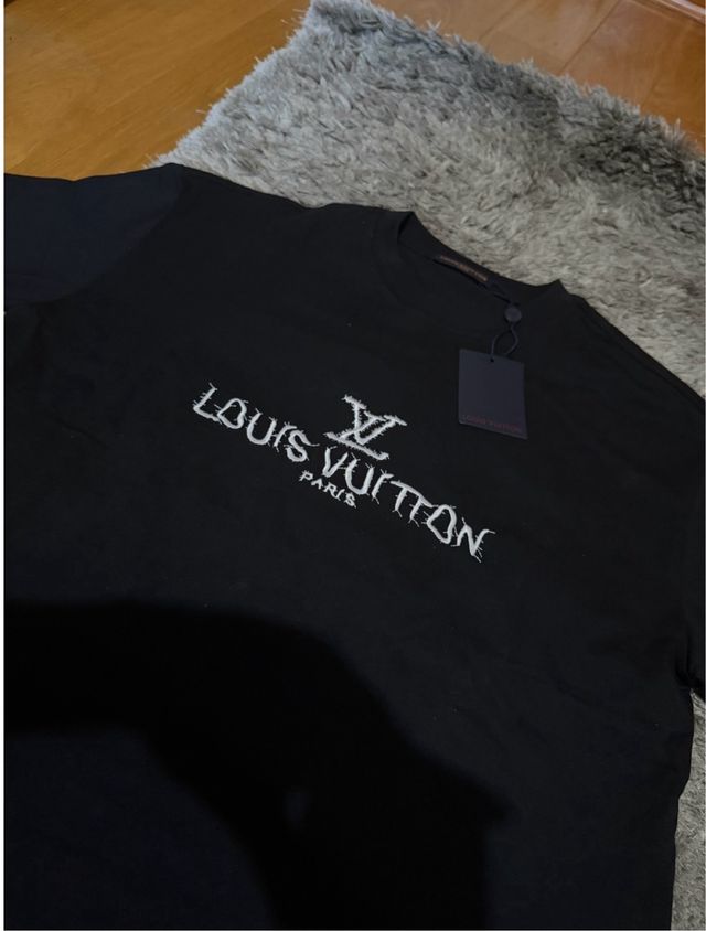 Camiseta Louis Vuitton Negra