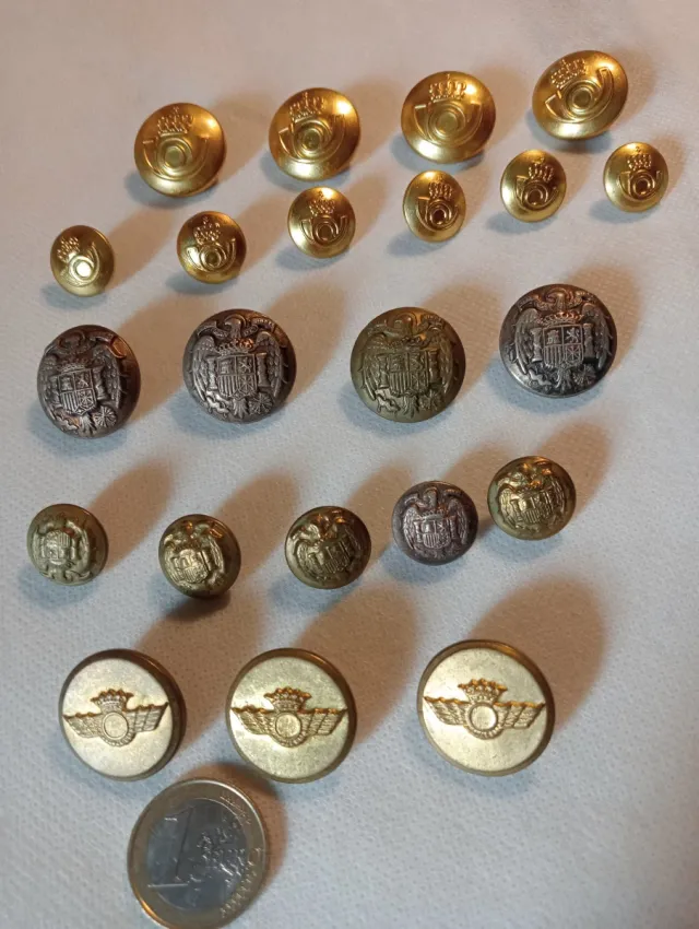 Lote Botones Antiguos Correos y Ejército