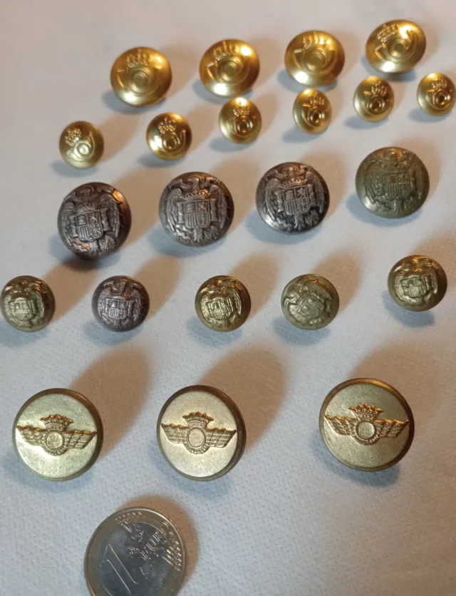 Lote Botones Antiguos Correos y Ejército