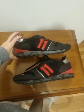 Zapatillas Bikkembergs Negras y Rojas