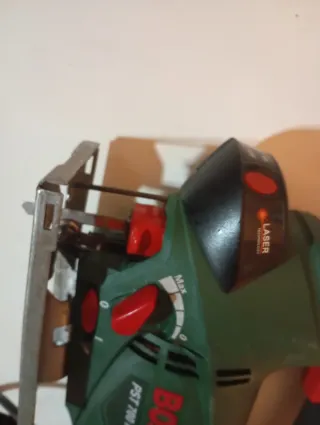 Sierra de calar Bosch PST 700 PEL +Taladro Cansel