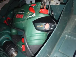 Sierra de calar Bosch PST 700 PEL +Taladro Cansel