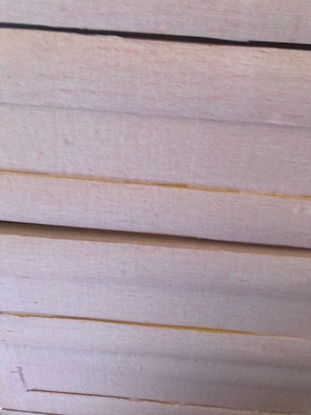 bonita cajonera forrada y madera