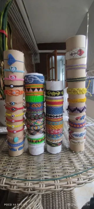 Pulseras artesanales hechas a mano