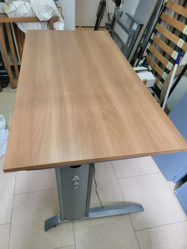 Mesa de oficina KARE madera y metal