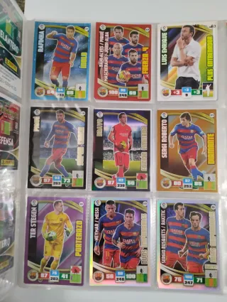 Álbum Adrenalyn Liga BBVA 2015-16 con 186 cromos.