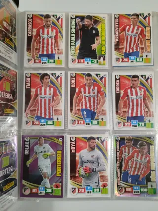 Álbum Adrenalyn Liga BBVA 2015-16 con 186 cromos.