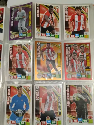 Álbum Adrenalyn Liga BBVA 2015-16 con 186 cromos.