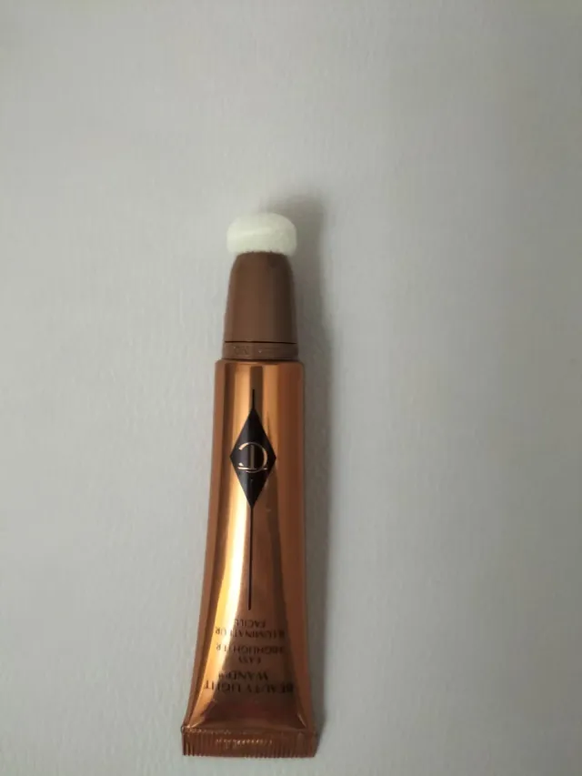 Charlotte Tilbury Iluminador Beauty Light Wand