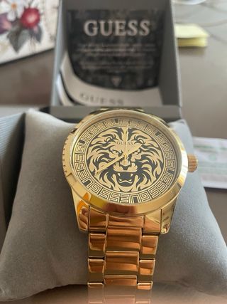 Reloj Guess Dorado