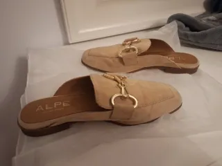 Zuecos Alpe Mujer Beige