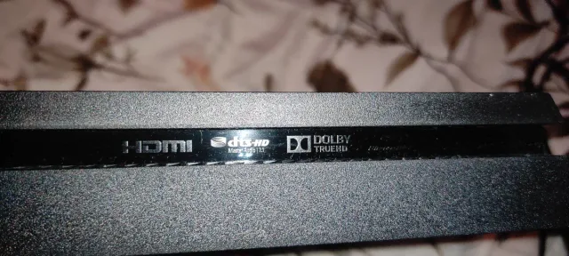 PS4 Slim 1TB Negra + Accesorios