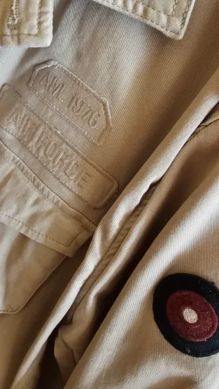 Chaqueta Álvaro Moreno Beige